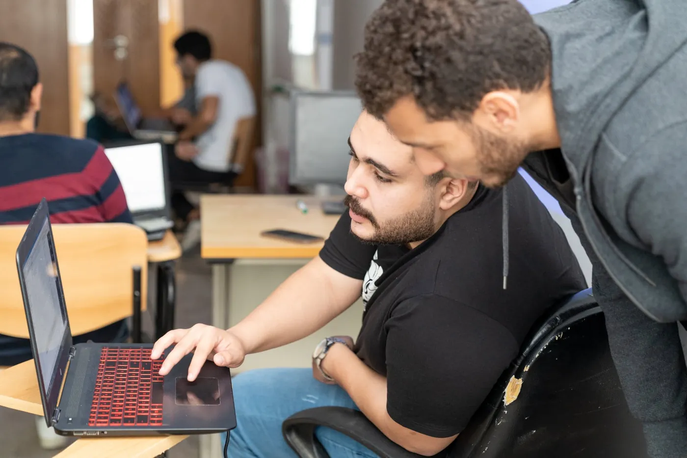 A mentor supporting a participant