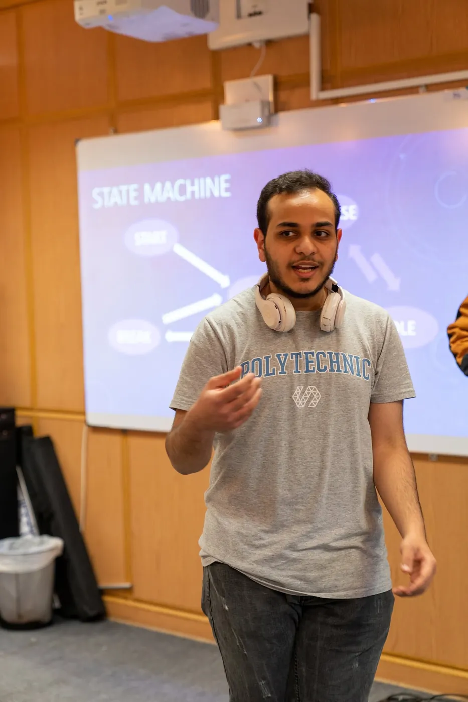 A participant presenting a state machine